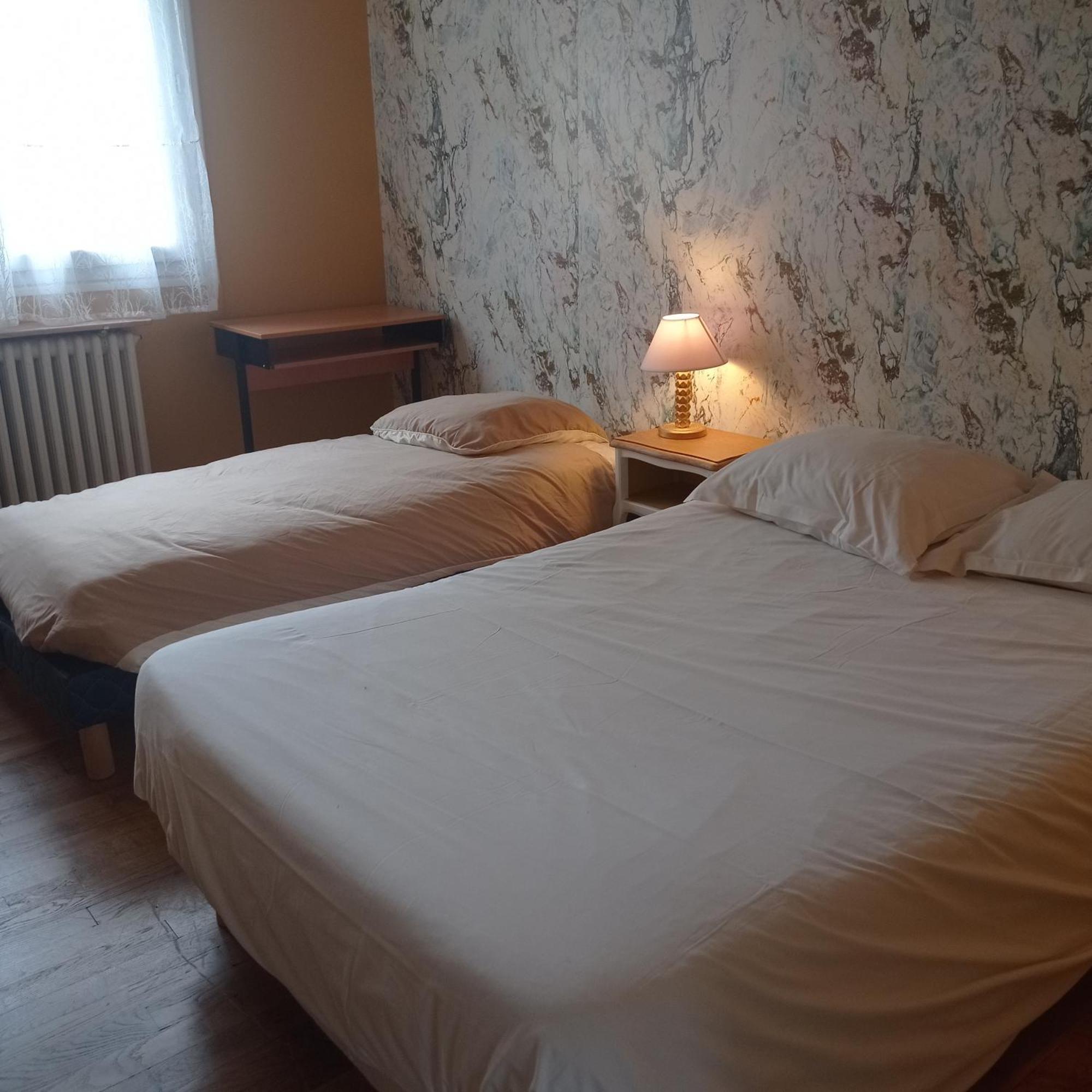 Hébergement de vacances Les Rosiers - Maison Avec Jacuzzi *